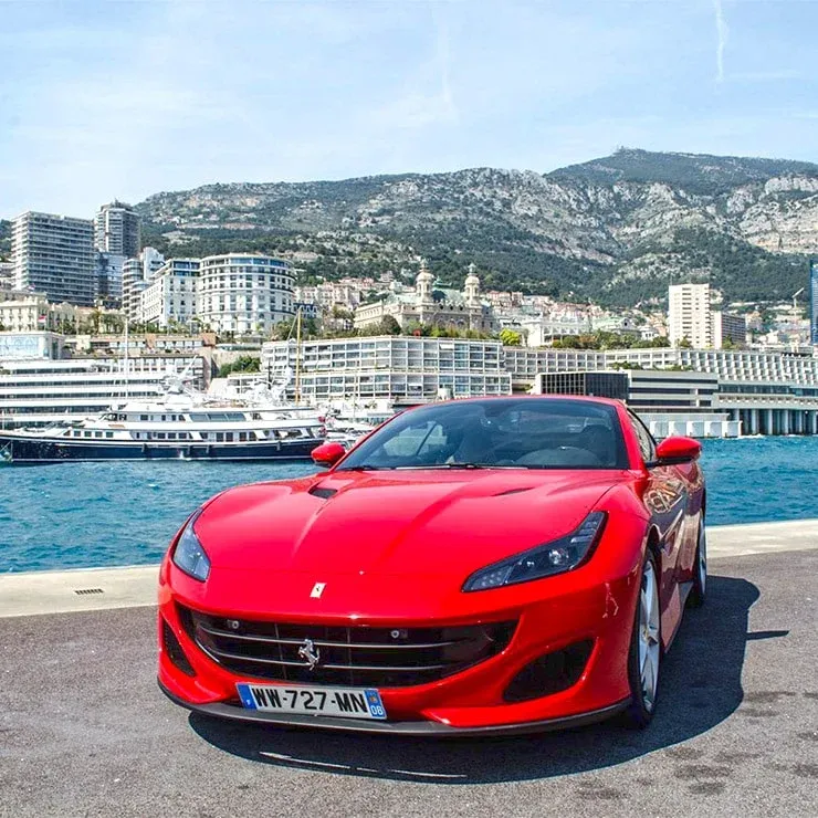 Luxury car rental service